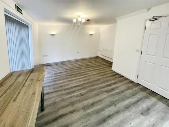 1 bed Detached to rent Image 8