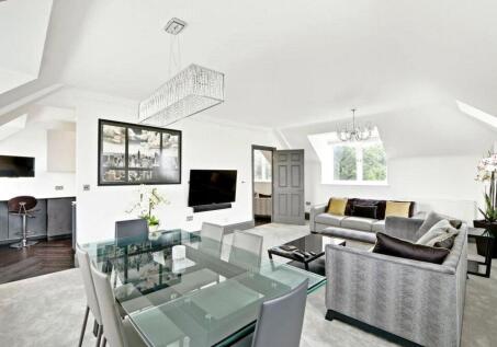 Games Road, Cockfosters, Hertfordshire, EN4