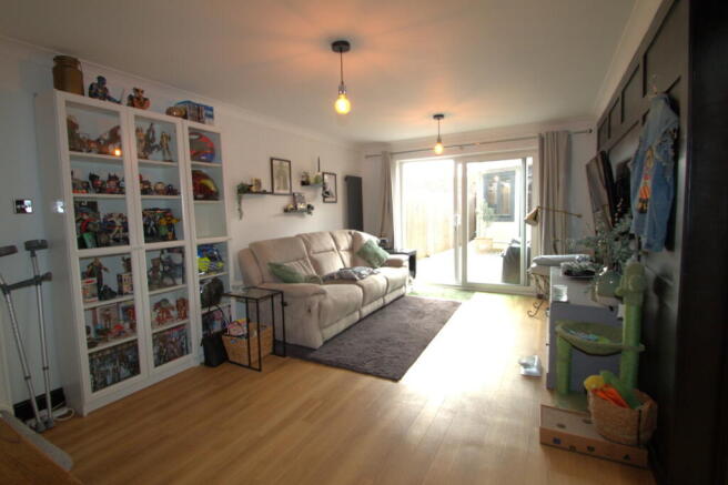 Photo 3