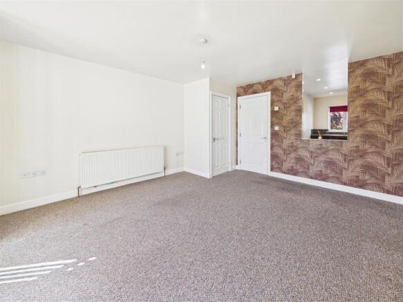 Elm Road, Eckington, Sheffield photo 4
