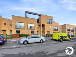 14, Ballast Road, Erith DA8 1FN