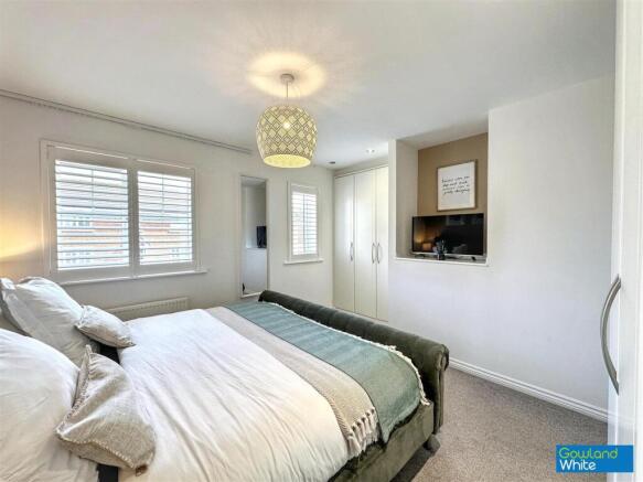 4 bed Detached for sale Image 12