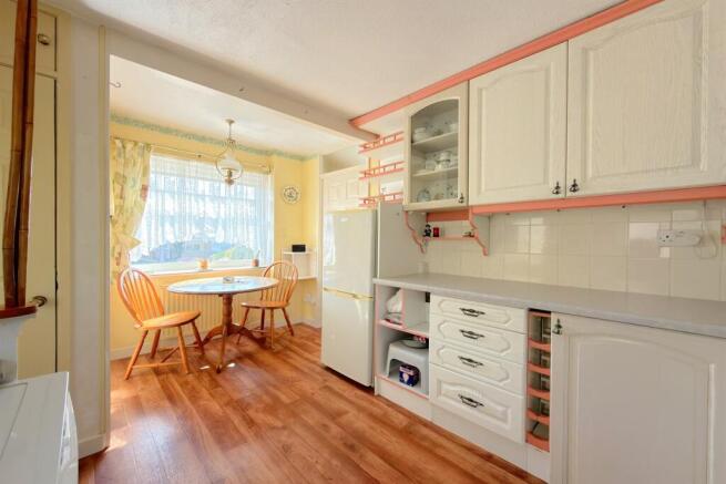 2 bed Bungalow for sale Image 9