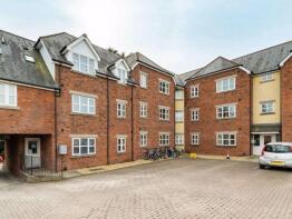 Flat 15, 36 Cedar Court, Folly Lane, Hereford HR1 1LX