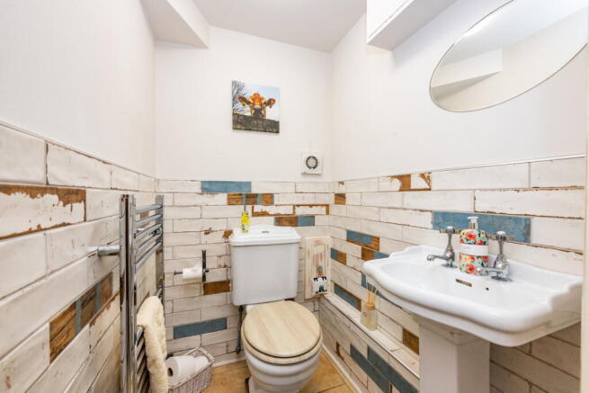 3 bed Barn Conversion for sale Image 12