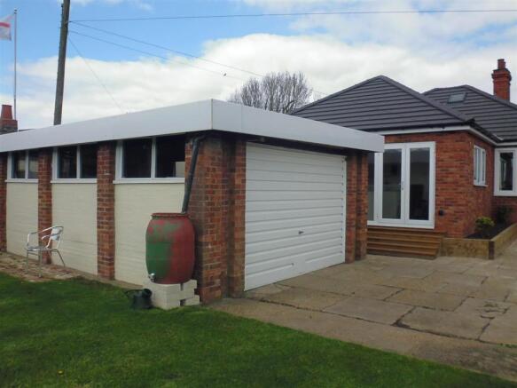 GARAGE/WORKSHOP