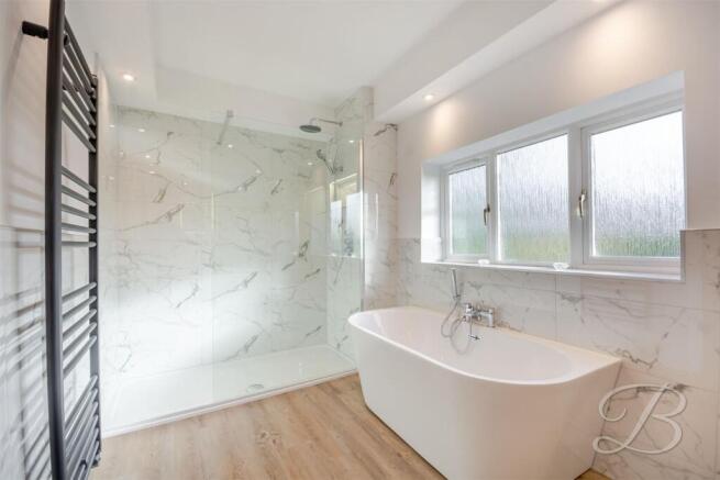 Master Bedroom En-suite
