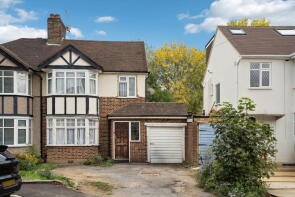 22, Southbourne Close, Pinner HA5 5BA
