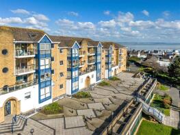 Flat 18, Admiral Gardens, Cowes PO31 7XE