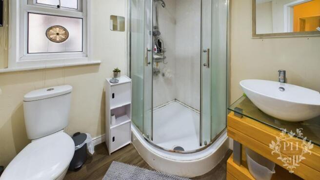 3 bed Terraced for sale Image 10