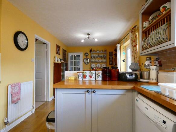 Photo 10