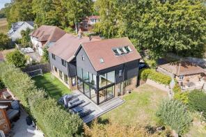 Pendarves, Highfield Park, Marlow SL7 2DE