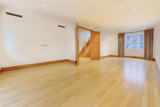 D0424 74 kingsley way rec2.jpg