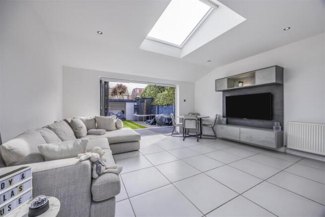 32 Kenyon Road, Copnor-PorticoMarketing-SoldBy-24.