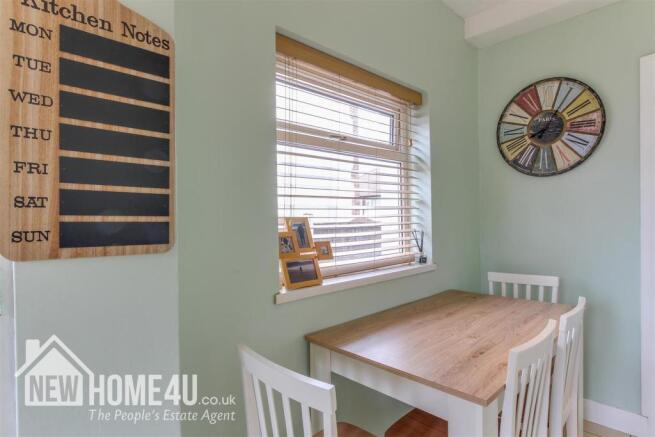 KITCHEN: