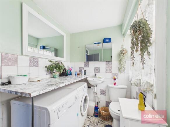 2 bed Semi-Detached for sale Image 7