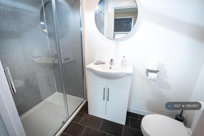 Spacious Double Room ¿ Fully Furnished