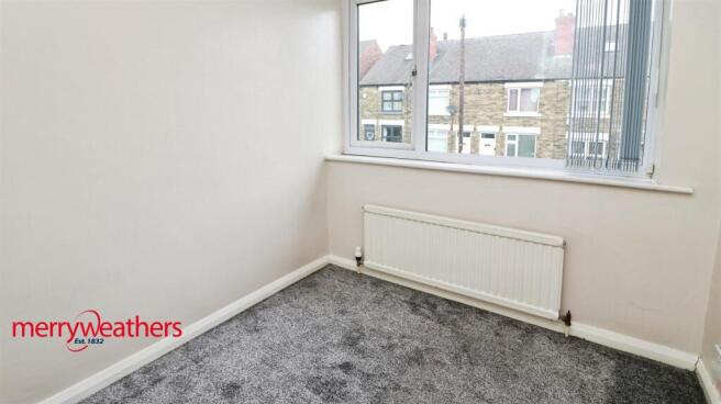 3 bed Semi-Detached to rent Image 5