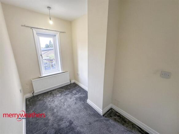 3 bed Semi-Detached to rent Image 8