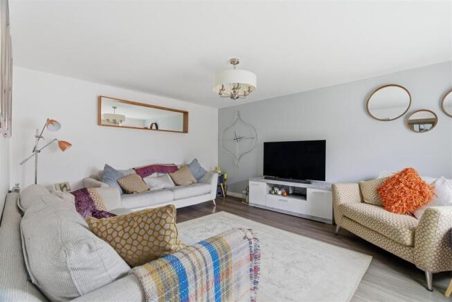 Warboys Close (5).jpg