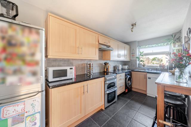 Davos Close, Woking, Surrey photo 2