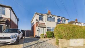 15, Saxon Close, Bury BL8 2RY