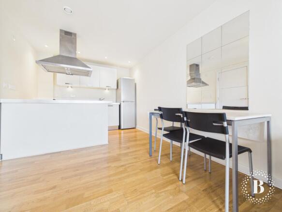 1 bed Apartment to rent Image 6