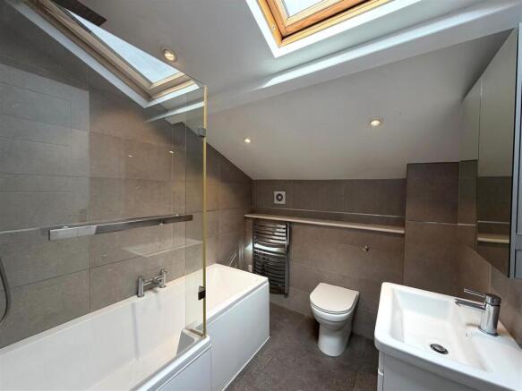 Souldern Street - Bathroom.jpg