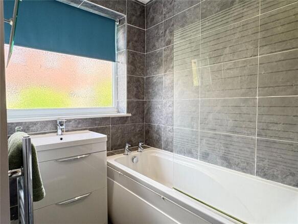 3 bed Semi-Detached for sale Image 12
