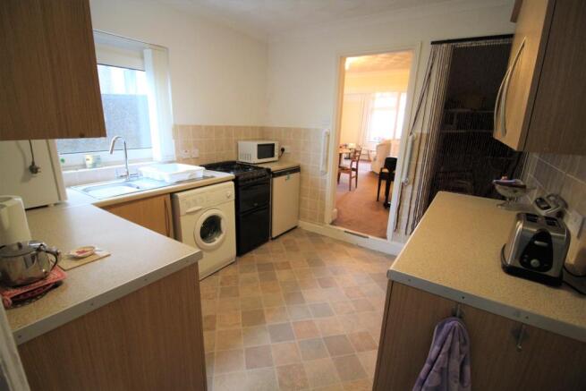 Kitchen angle 2