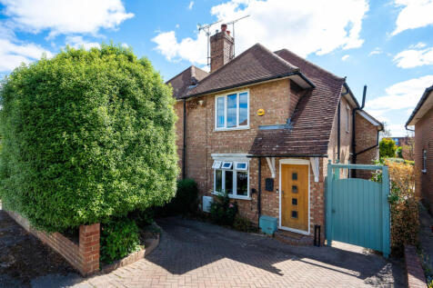 Raymond Crescent, Guildford, GU2
