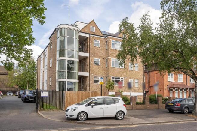 Hermon Hill, E11