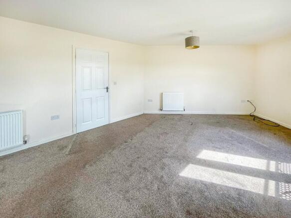 2 bed Apartment for sale Image 5
