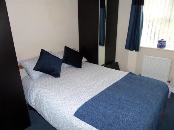 BEDROOM 2
