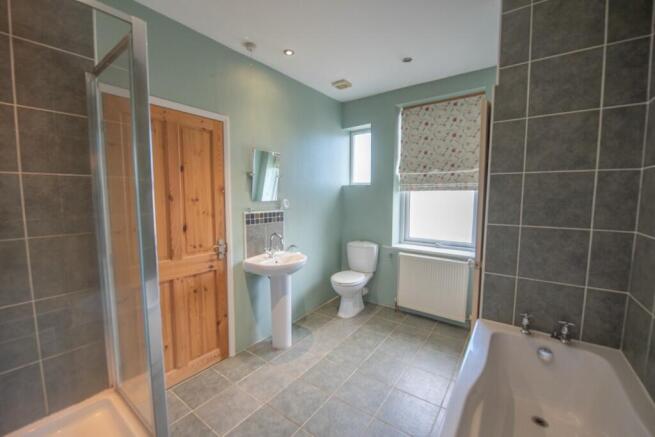 2 bed Terraced for sale Image 8