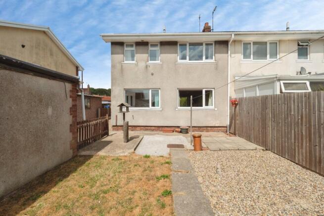 3 bed Semi-Detached for sale Image 12