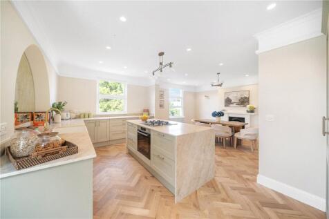 East Dulwich Grove, East Dulwich, London, SE22