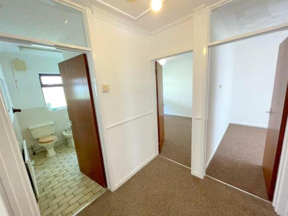 Hallway b.jpg