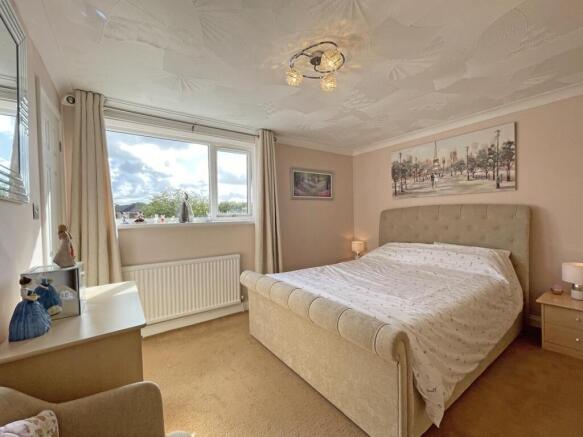 Rheola Gardens 59 - Bed 1 Shot 2.jpg