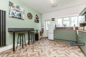 42, Avondale Road, Chesterfield S40 4TF