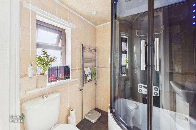 3 bed Semi-Detached for sale Image 11