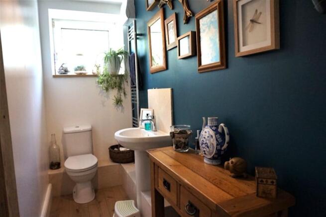 Cloakroom / WC