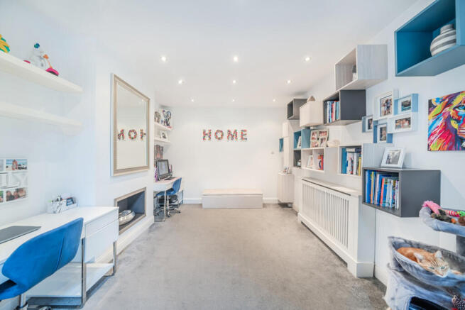 1348986-10-68c198...