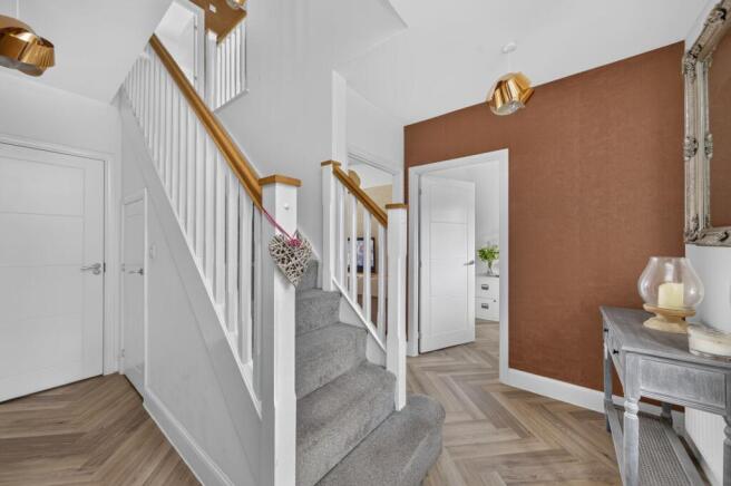 4 bed Detached for sale Image 5