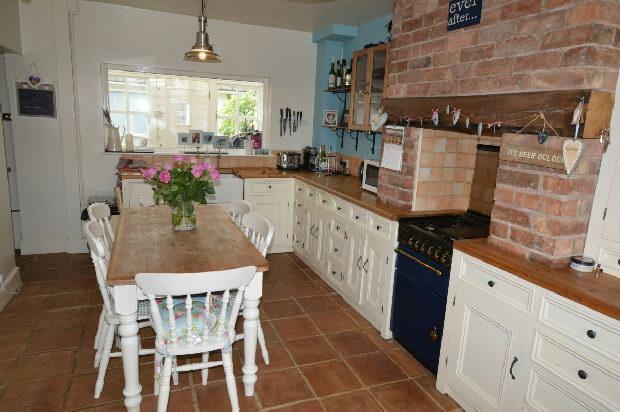 KITCHEN/DINER