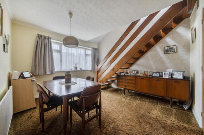 Southfield Rise, Cheltenham, Gloucestershire photo 5