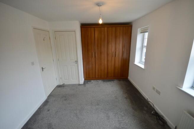 2 bed Semi-Detached to rent Image 12