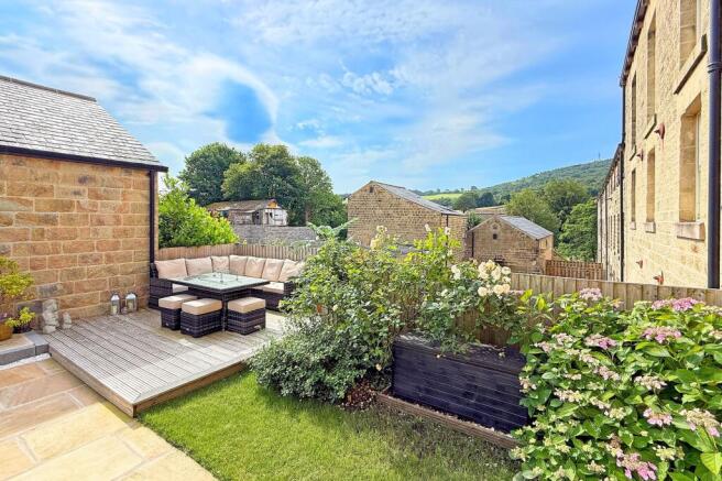 4 bed House for sale Image 12