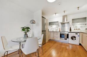 24, 5 Ruby House, Merrivale Mews, Central Milton Keynes, Milton Keynes MK9 2FD