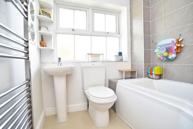 3 bed Terraced for sale Image 9